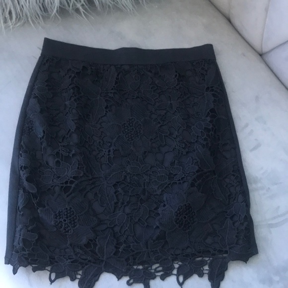 Lace front mini skirt - Picture 1 of 2